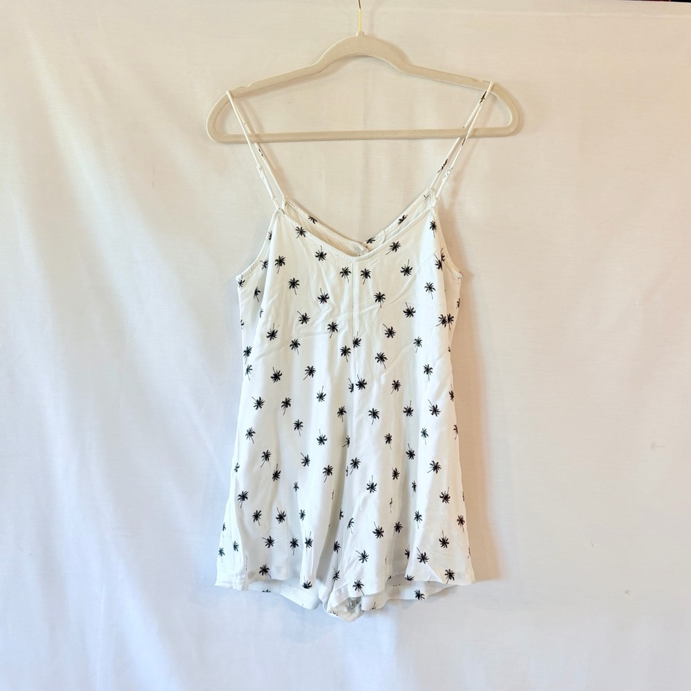 ILLA ILLA White Mini Romper with Black Palm Tree Pattern and Pockets - Picture 3 of 6